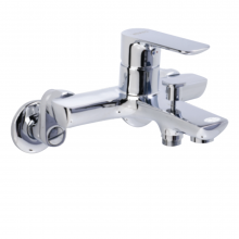 Củ sen tắm nóng lạnh Luxta L2220